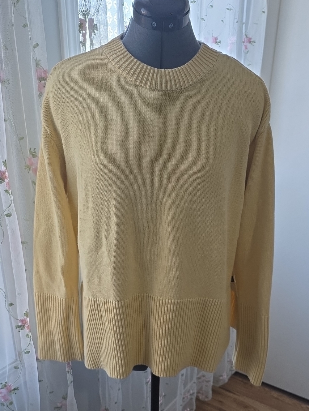GAP Women's Crewneck Sweater in Pale Yellow